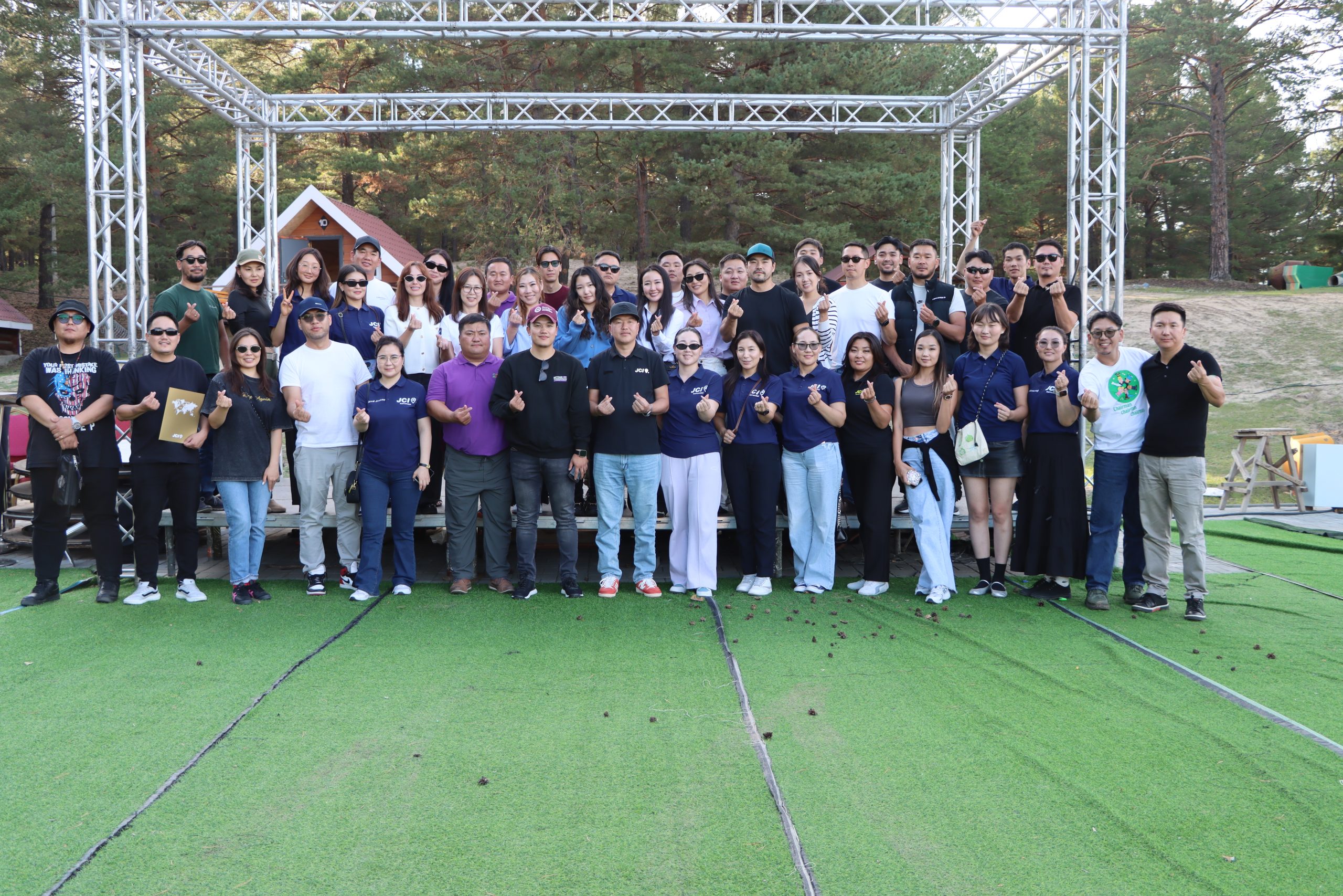 JCI Чэйрмэн салбар байгууллага болон JCI Найрамдал салбар байгууллагуудын хамтарсан “Мини академи” амжилттай боллоо.