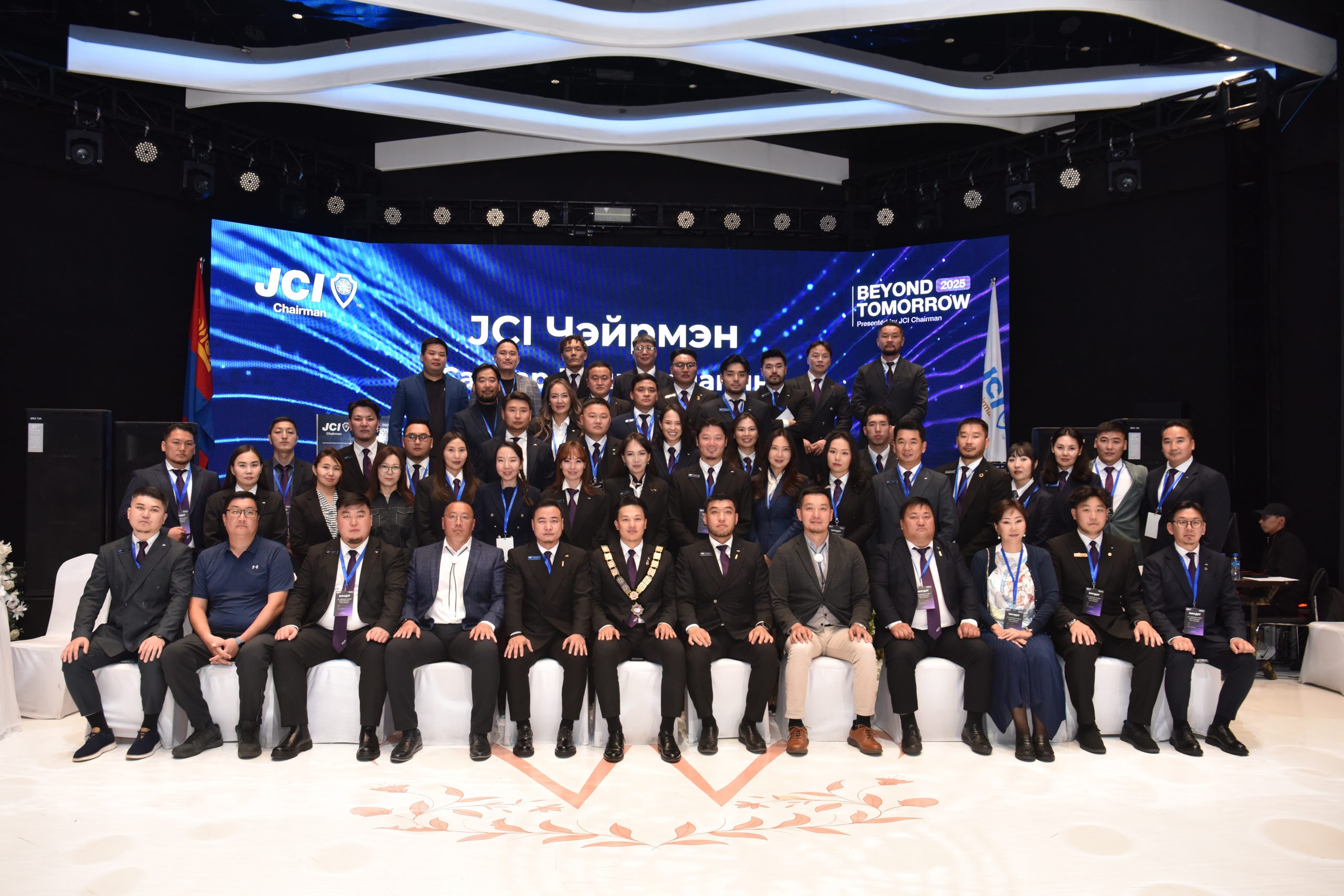 XVIII чуулган амжилттай боллоо